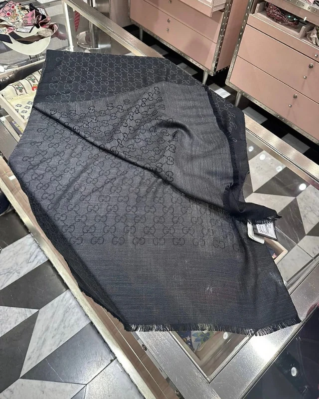 Gucci long scarf black